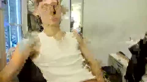 Snapshot of lelele44 chatting on 10/21/25, 02:51 lelele44 online show from 10/21/25, 02:51