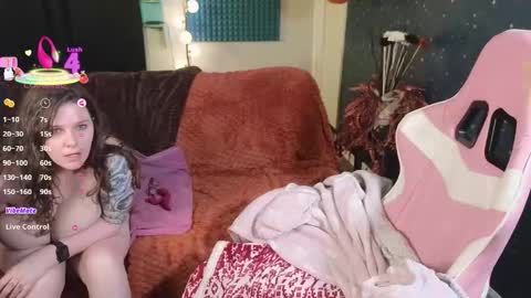 Snapshot of lemonadetarts chatting on 11/24/25, 11:26 Junie 3 online show from 11/24/25, 11:26