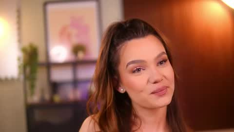 Lena Laurent online show from 04/03/26, 07:50