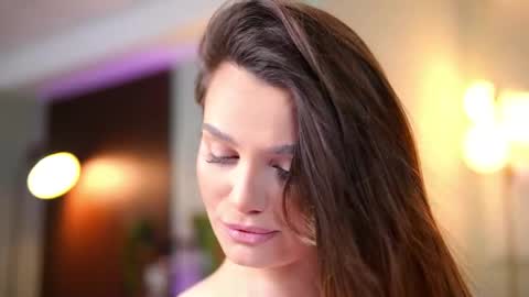 Lena Laurent online show from 04/15/26, 09:27