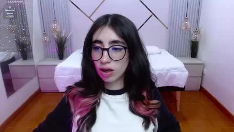 Lena online show from 10/07/25, 08:17