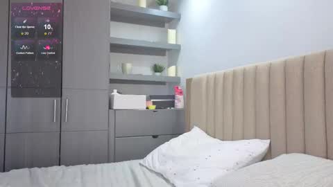 Snapshot of lena_slaave chatting on 10/08/25, 07:44 Lena online show from 10/08/25, 07:44