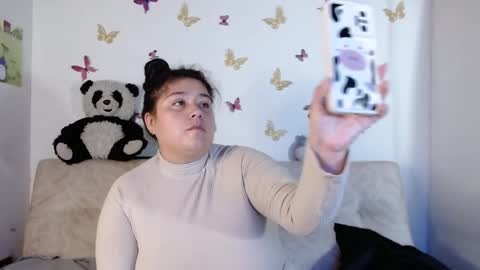 Snapshot of lena_turner_ chatting on 02/01/26, 09:13 Lena online show from 02/01/26, 09:13