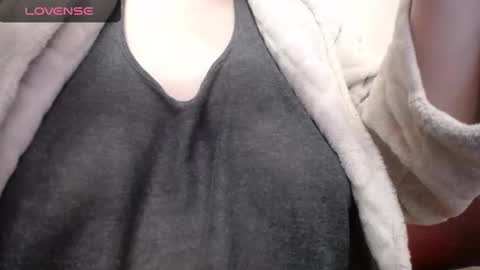 Snapshot of lenagolden chatting on 01/30/25, 01:42 lenagolden online show from 01/30/25, 01:42