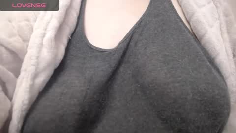 Snapshot of lenagolden chatting on 01/31/25, 06:02 lenagolden online show from 01/31/25, 06:02