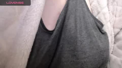 Snapshot of lenagolden chatting on 02/11/25, 04:02 lenagolden online show from 02/11/25, 04:02