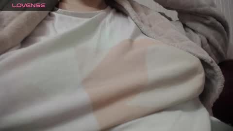 Snapshot of lenagolden chatting on 02/14/25, 04:15 lenagolden online show from 02/14/25, 04:15