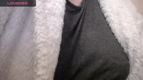 Snapshot of lenagolden chatting on 03/06/25, 07:32 lenagolden online show from 03/06/25, 07:32