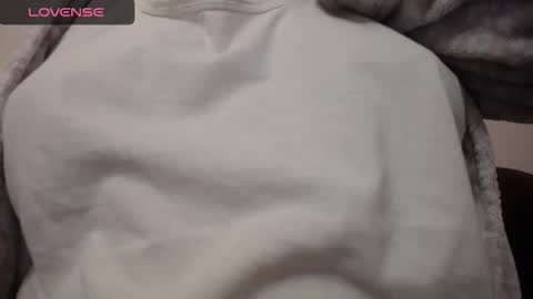 lenagolden online show from 12/16/25, 02:44