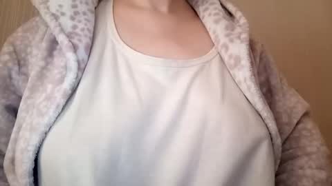 Snapshot of lenagolden chatting on 02/05/26, 10:09 lenagolden online show from 02/05/26, 10:09