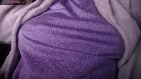 Snapshot of lenagolden chatting on 02/25/26, 05:44 lenagolden online show from 02/25/26, 05:44