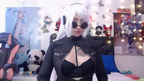 lenaleenyan online show from 01/29/25, 12:22