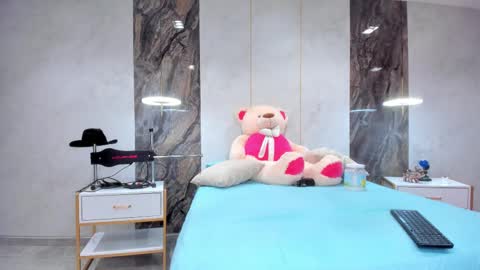 Lenathompson online show from 02/28/25, 03:59