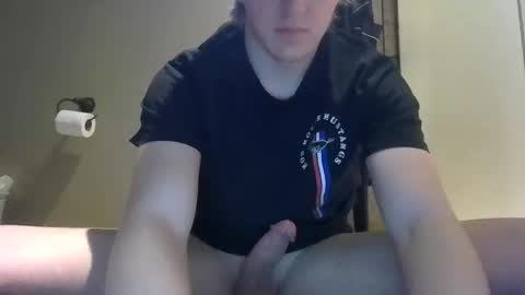 lenewton2004 online show from 01/19/25, 03:53