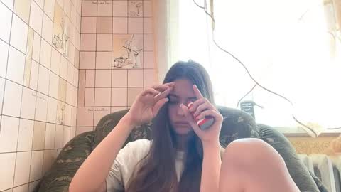 Hellomy name is Natalyits my first day here nice to meet you Give me 50 thumbs ups online show from 05/03/26, 04:40