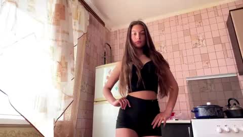 Hellomy name is Natalyits my first day here nice to meet you Give me 50 thumbs ups online show from 05/15/26, 07:48