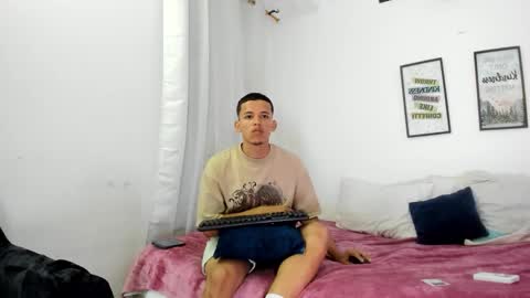 LENSEU online show from 12/16/25, 03:28