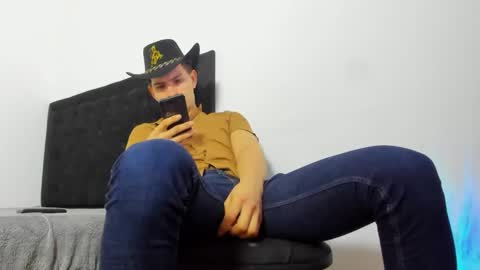 Snapshot of leo183877 chatting on 02/26/26, 02:10 leo183877 online show from 02/26/26, 02:10