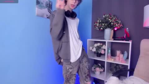 Leo online show from 10/24/25, 11:50