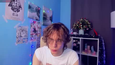 Leo online show from 12/01/25, 01:38