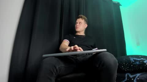 Yesid online show from 02/05/25, 02:51