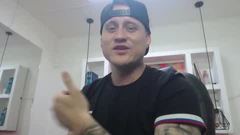 Yesid online show from 02/14/25, 02:33