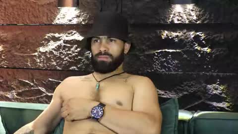 Leo  Diaz online show from 09/25/25, 02:37