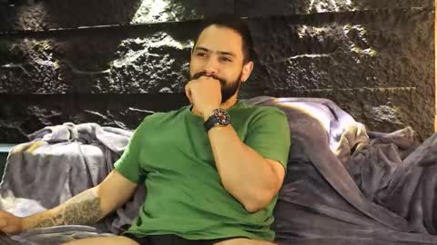 Leo  Diaz online show from 11/19/25, 11:05