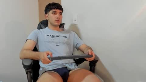 Leo Jones online show from 12/12/24, 01:21