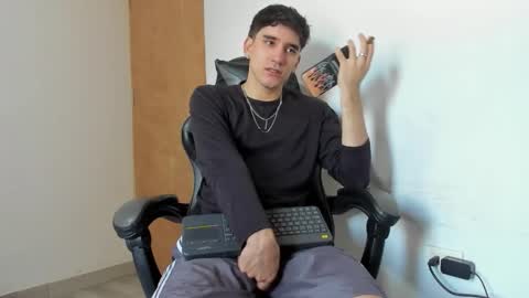 Leo Jones online show from 11/07/25, 02:50