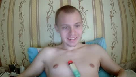 Snapshot of leo_timm chatting on 06/25/26, 10:42 leo_timm online show from 06/25/26, 10:42