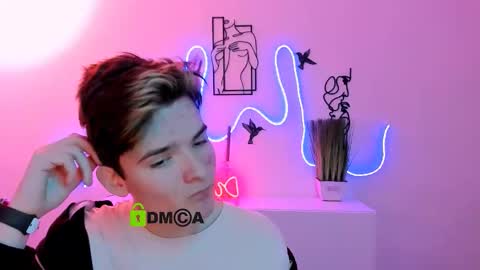 leo_valor online show from 12/22/25, 07:44