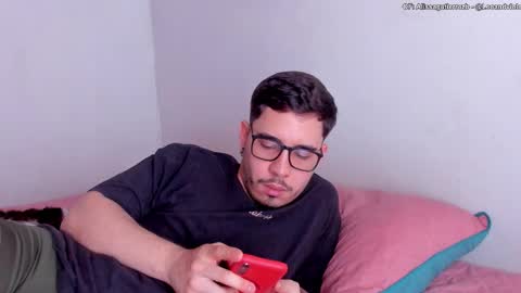 Snapshot of leoandviolet chatting on 10/05/25, 05:44 Carlos  Alissa. Help us to reach 100 likes  online show from 10/05/25, 05:44