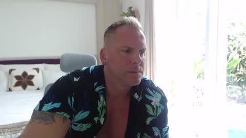 TheBigLeo online show from 10/27/25, 03:43