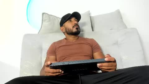 Snapshot of leocarter_ chatting on 06/25/26, 01:15 leo online show from 06/25/26, 01:15