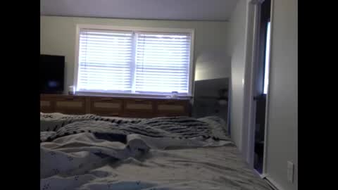 Snapshot of leologan chatting on 03/19/26, 03:27 leologan online show from 03/19/26, 03:27