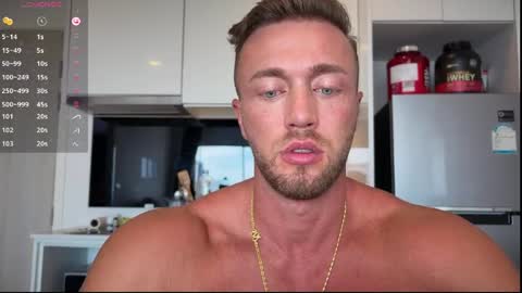 Snapshot of leon_lovefitness chatting on 04/22/26, 12:35 Leon online show from 04/22/26, 12:35