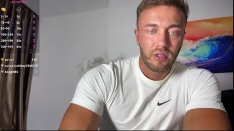 Snapshot of leon_lovefitness chatting on 05/28/26, 02:03 Leon online show from 05/28/26, 02:03