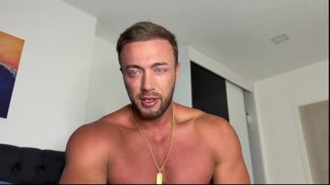 Snapshot of leon_lovefitness chatting on 07/06/26, 02:19 Leon online show from 07/06/26, 02:19