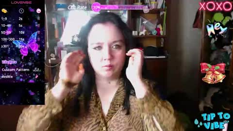 Snapshot of leona_harrison chatting on 12/12/24, 10:34 Leona Harrison online show from 12/12/24, 10:34