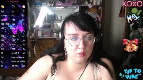 Snapshot of leona_harrison chatting on 12/13/24, 08:15 Leona Harrison online show from 12/13/24, 08:15