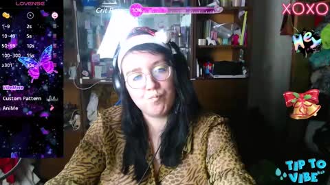 Snapshot of leona_harrison chatting on 12/22/24, 03:22 Leona Harrison online show from 12/22/24, 03:22