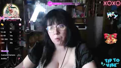 Snapshot of leona_harrison chatting on 01/25/25, 11:23 Leona Harrison online show from 01/25/25, 11:23