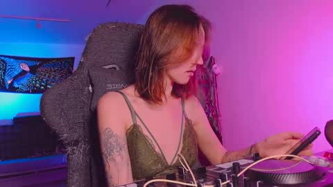 Snapshot of leona_nick chatting on 02/08/26, 03:15 leona online show from 02/08/26, 03:15