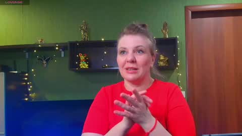 Leona tracie online show from 05/01/26, 10:58