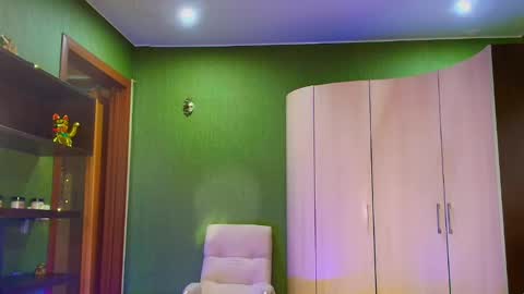 Leona tracie online show from 05/18/26, 11:38