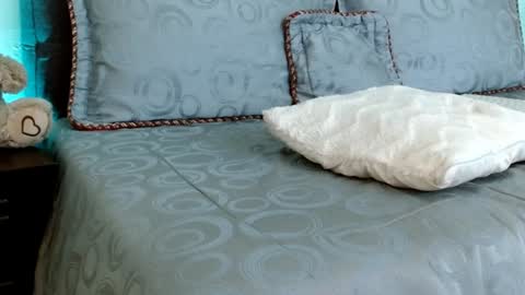 LUCY online show from 01/29/25, 10:43