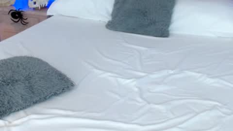 LUCY online show from 10/29/25, 09:27