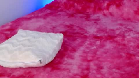 LUCY online show from 11/14/25, 11:02