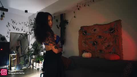 Snapshot of leonamell chatting on 09/20/25, 11:06 Leo online show from 09/20/25, 11:06